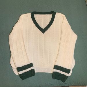 Green and white sweater for women